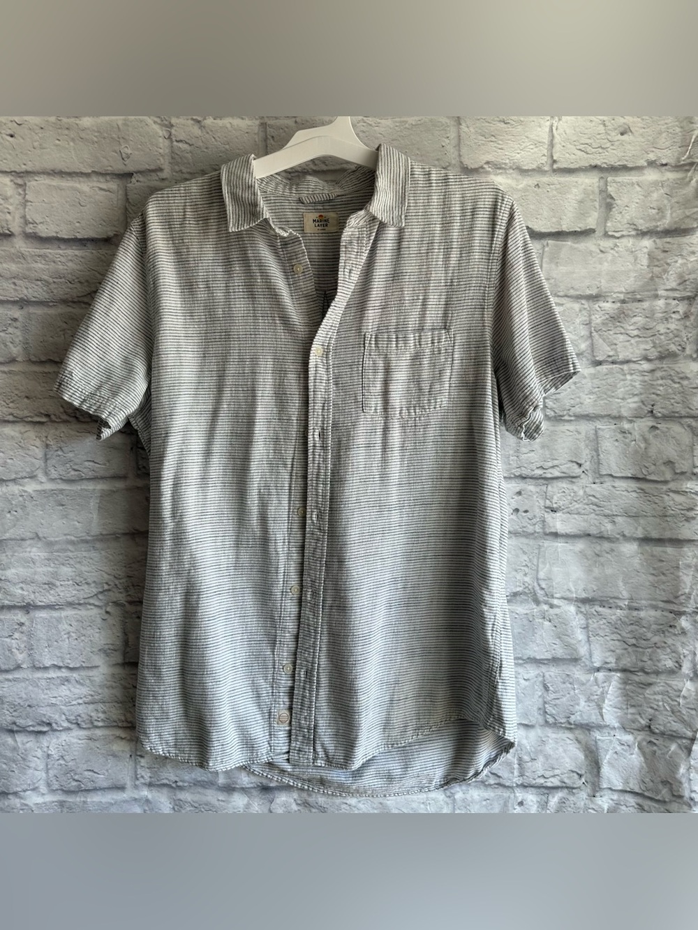 PREOWNED MARINE LAYER WHITE STRIPE SHORT SLEEVE BUTTON DOWN SHIRT XL